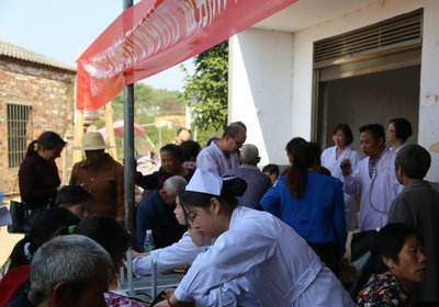  湖南省政协王云华:进一步推进精准医疗扶贫